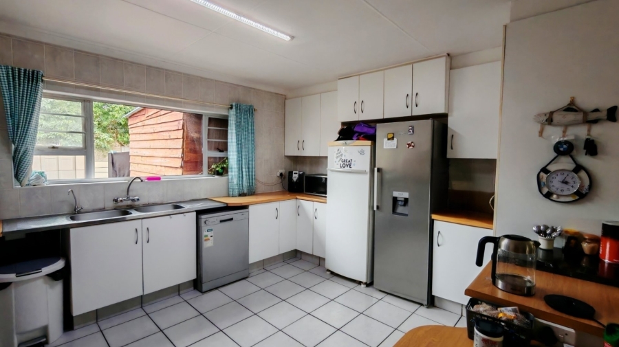 4 Bedroom Property for Sale in Riverside Western Cape